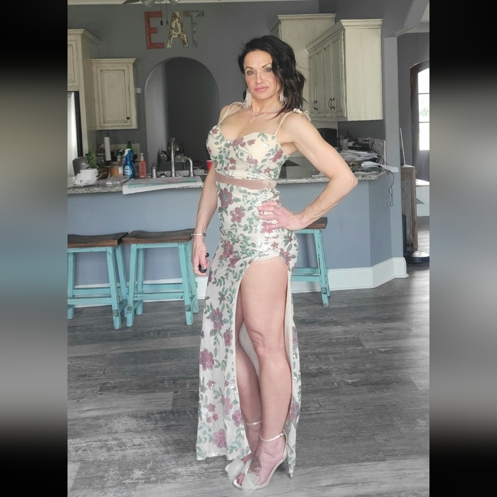 CONTRAST SEQUIN FLORAL FORMAL DRESS